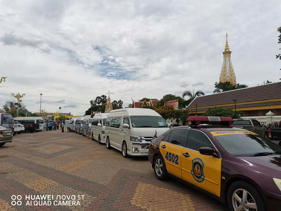 เช่ารถตู้สกลนคร เช่ารถตู้นครพนม เช่ารถตู้อุดรธานี