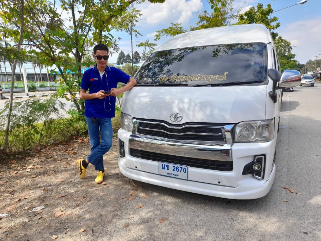 เช่ารถตู้สกลนคร ทัศพลรถตู้ รถตู้vipสกลนคร