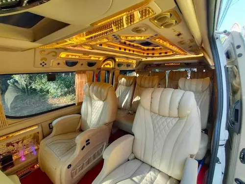 เช่ารถตู้สกลนคร vip 8 ที่นั่ง