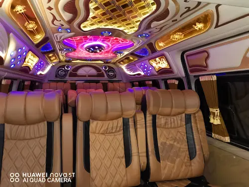 เช่ารถตู้สกลนคร vip 9 ที่นั่ง