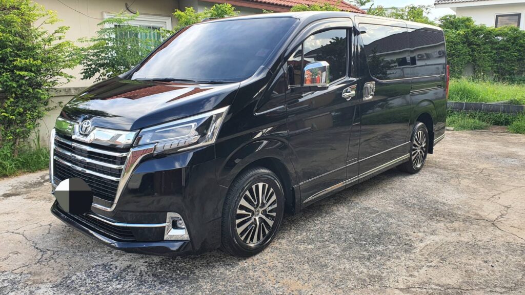 เช่ารถตู้สกลนคร เช่ารถตู้สนามบินสกลนคร